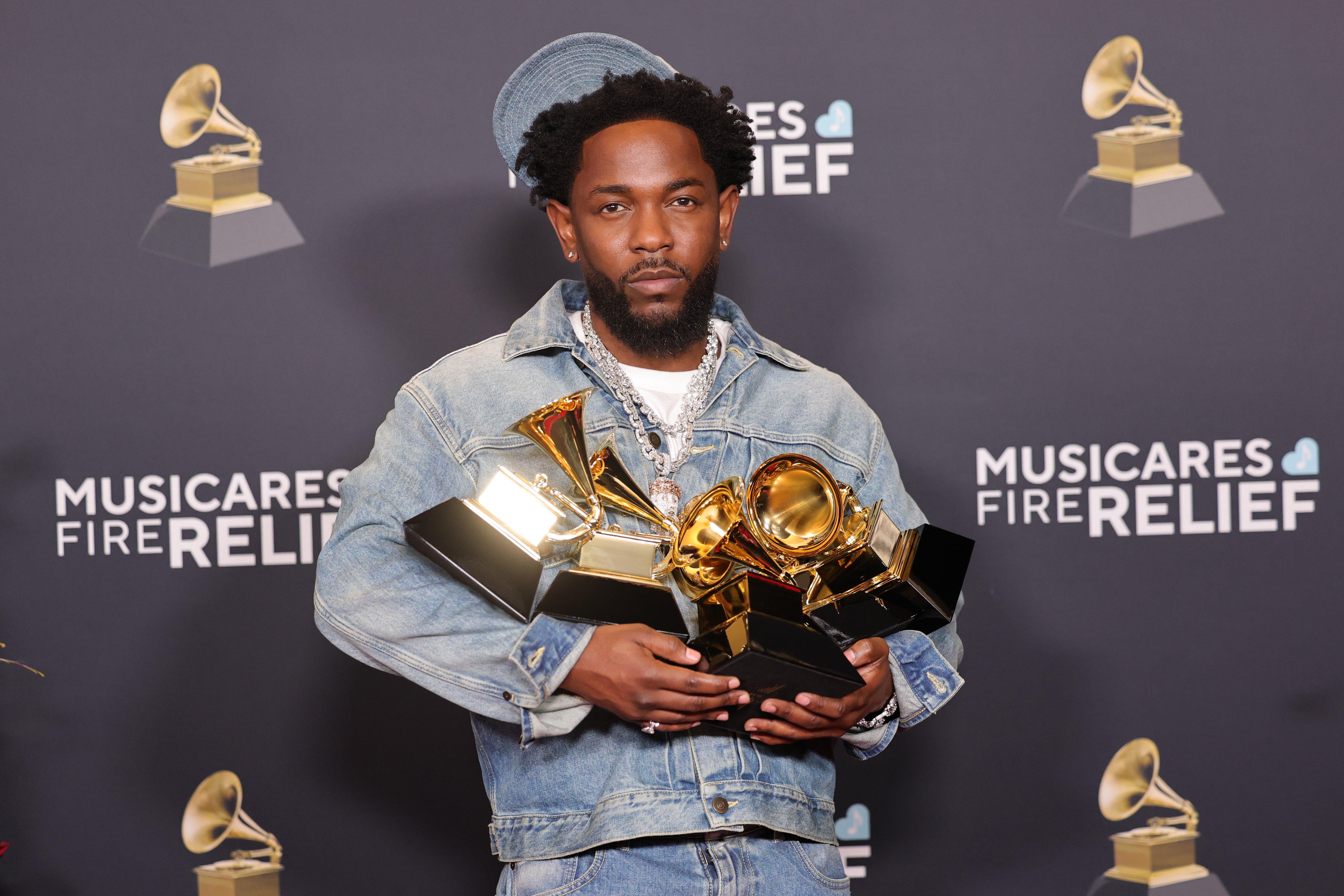 Kendrick Lamar Sweeps The 2025 GRAMMYs With Song Of The Year Win |  GRAMMY.com